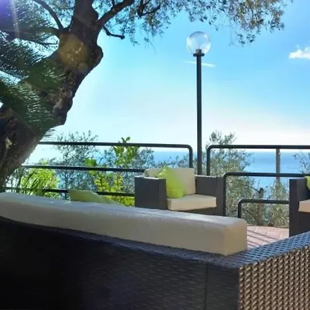 L'angolo Sul Mare - Residenza A Apartman